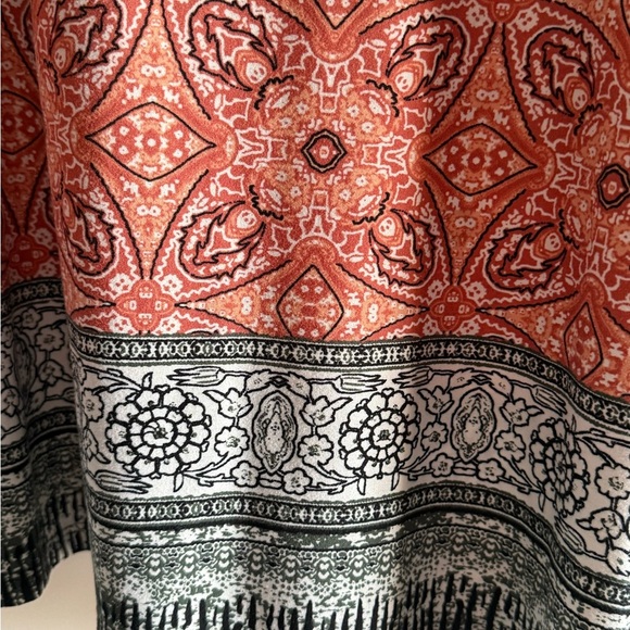 AB Studio Brown, Tan, Cream, Black, White tunic style tank. Size XL - Picture 2 of 7